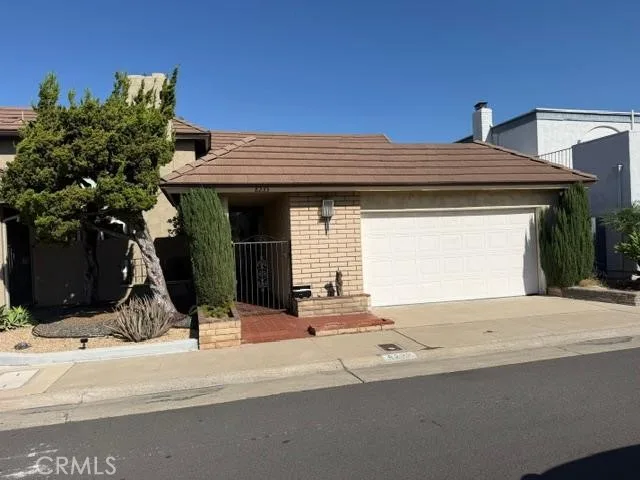 8233 Gregory, Buena Park