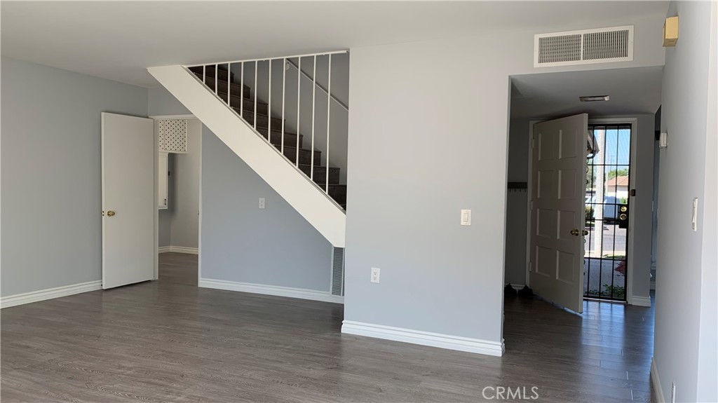 8250 Gregory Circle, Buena Park CA 90621 - photo 6