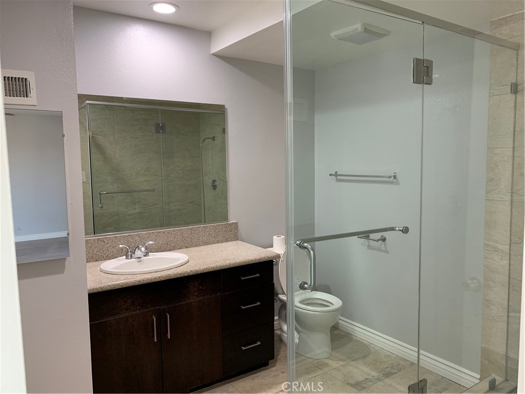 8250 Gregory Circle, Buena Park CA 90621 - photo 17