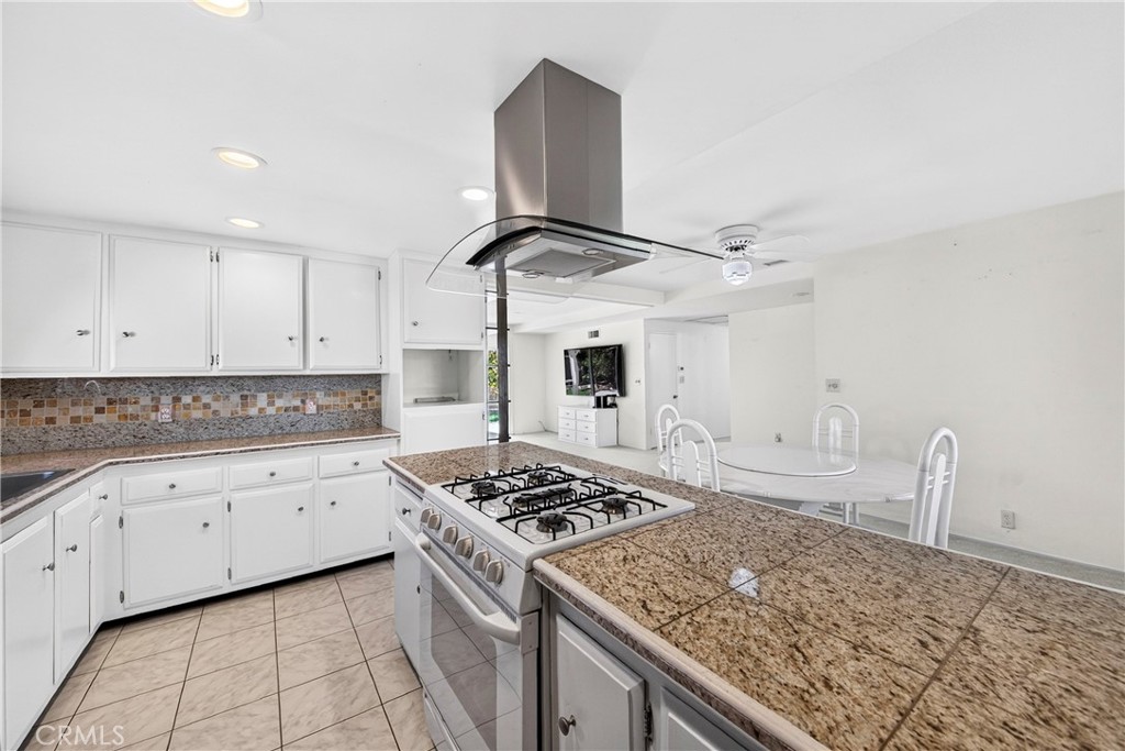 8400 Handel, Buena Park CA 90621 - photo 15