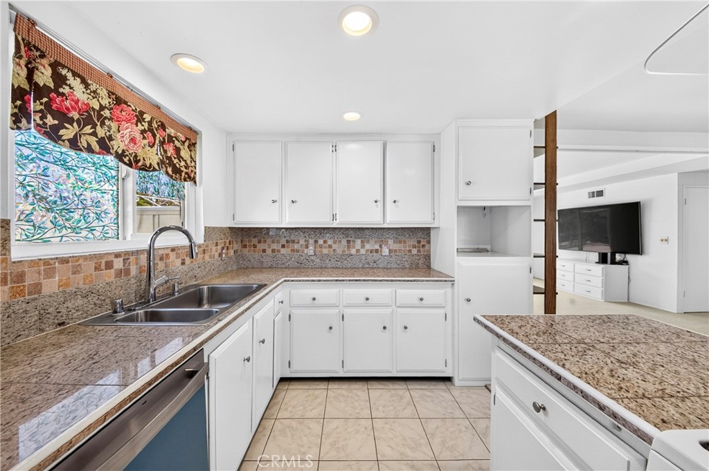 8400 Handel, Buena Park CA 90621 - photo 16