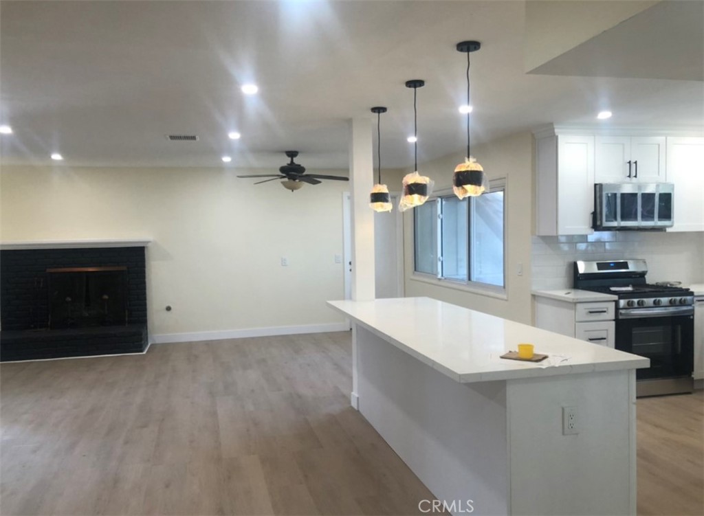 8408 MERCURY DR, Buena Park CA 90620 - photo 6