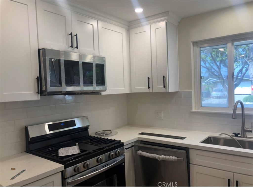 8408 MERCURY DR, Buena Park CA 90620 - photo 10