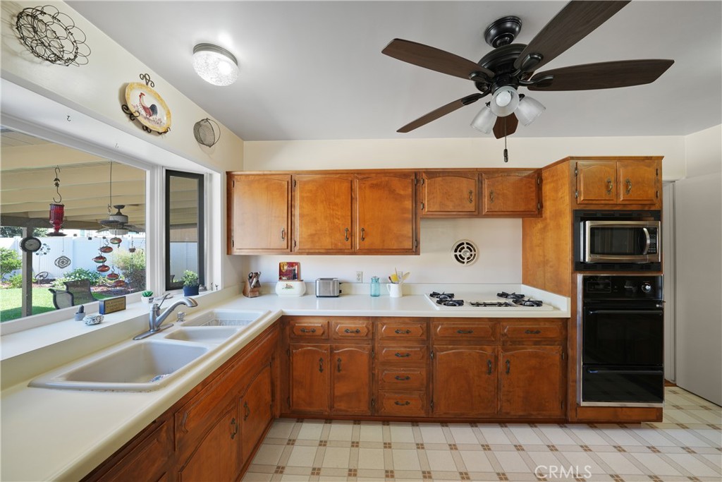8469 Calendula Drive, Buena Park CA 90620 - photo 15