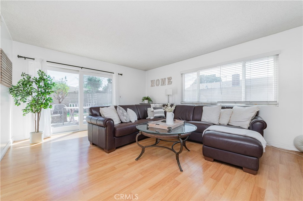family room - 8695 Madison Avenue, Buena Park CA 90620 - photo 11