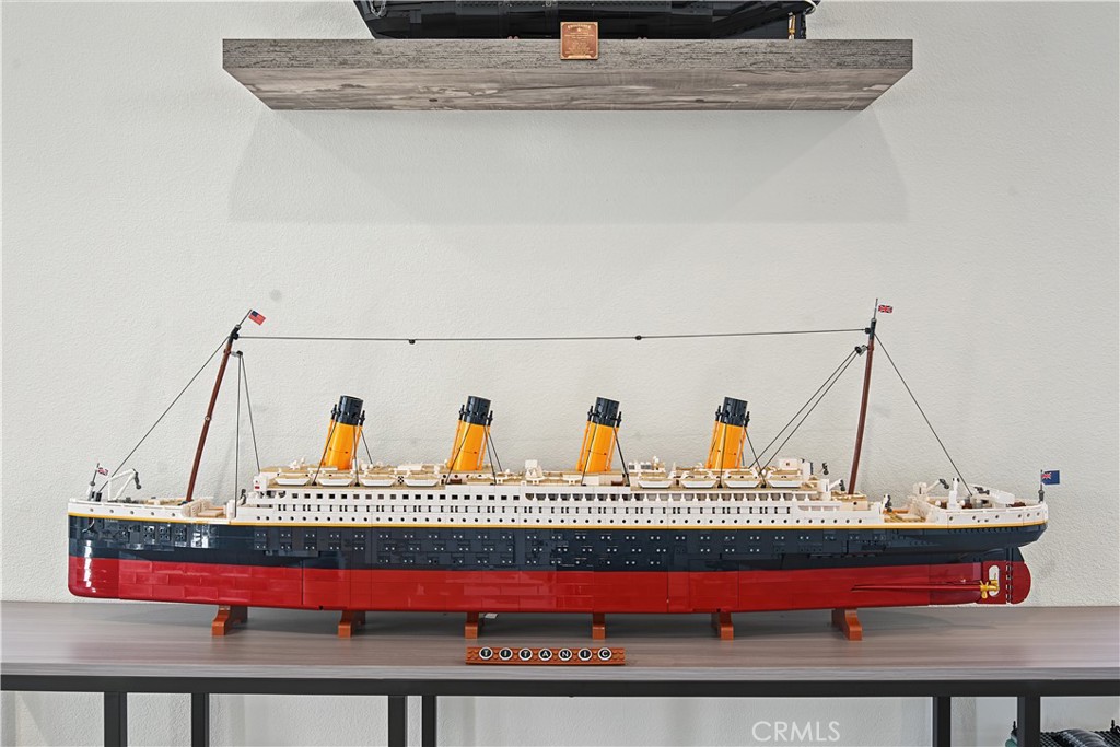 Titanic - 8881 Orangethorpe, Buena Park CA 90621 - photo 9