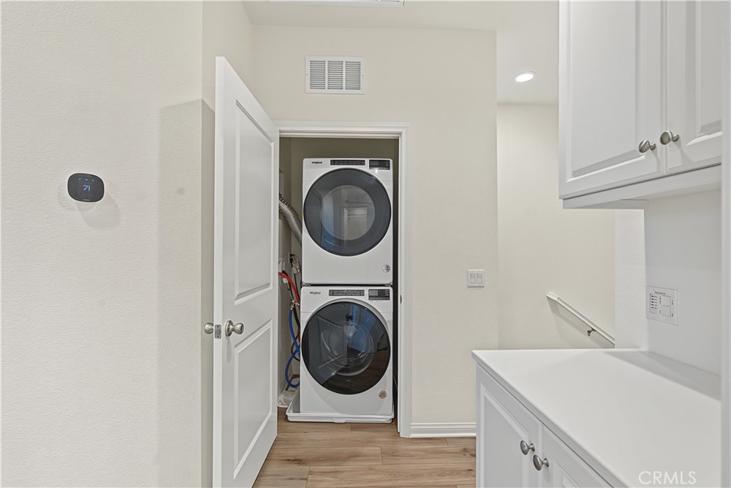 Third-Floor Laundry Room - 8881 Orangethorpe, Buena Park CA 90621 - photo 36