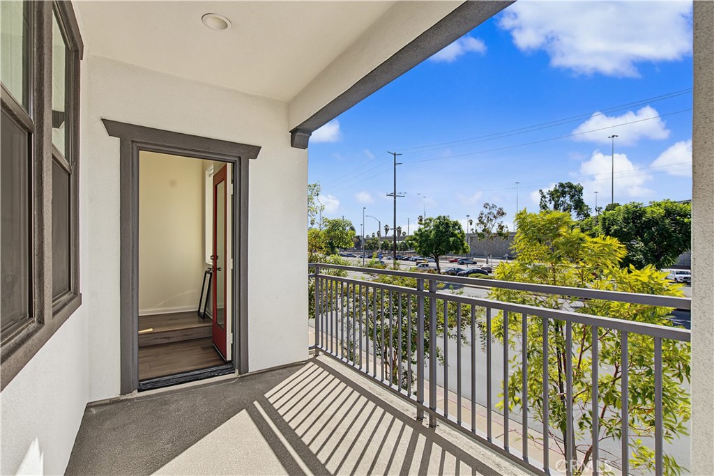 Second-Floor Balcony - 8881 Orangethorpe, Buena Park CA 90621 - photo 39