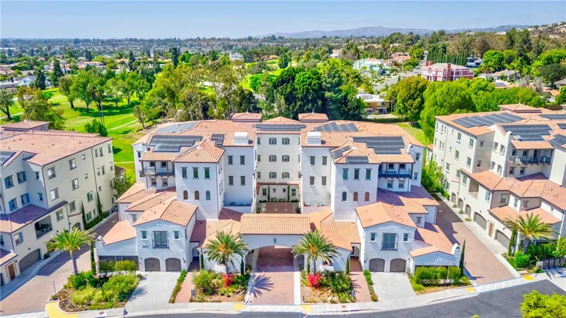 8896 Los Coyotes Court 410, Buena Park