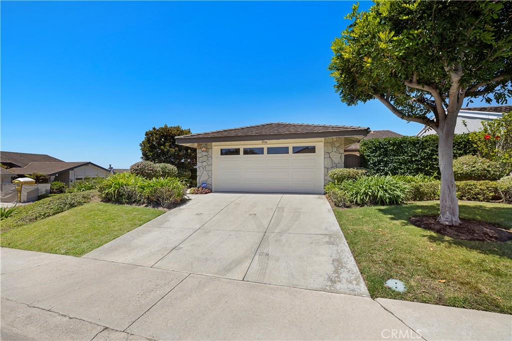 1 Breakwater Drive, Corona Del Mar CA 92625 - photo 8