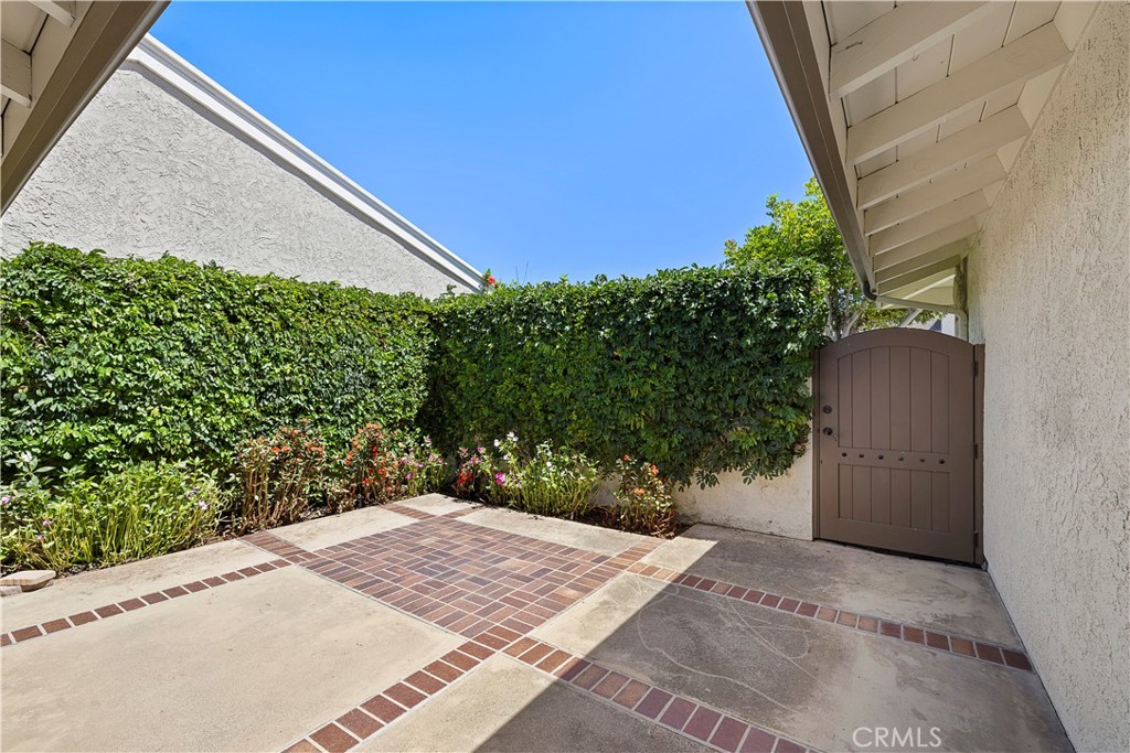 1 Breakwater Drive, Corona Del Mar CA 92625 - photo 21