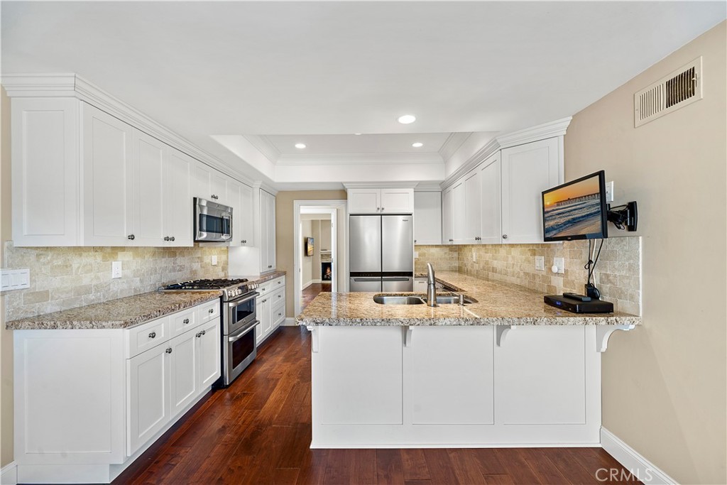 1 Breakwater Drive, Corona Del Mar CA 92625 - photo 36