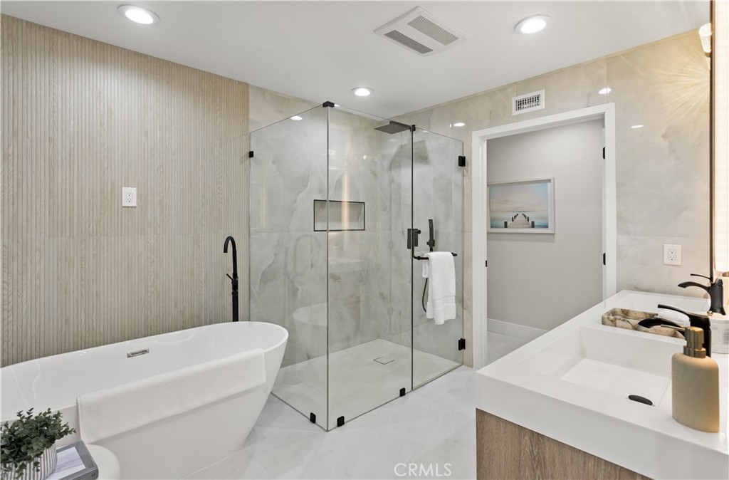 10 White Water Drive, Corona Del Mar CA 92625 - photo 23