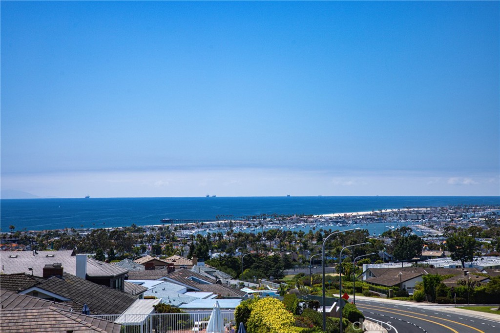 1039 Tiller way, Corona Del Mar CA 92625 - photo 1