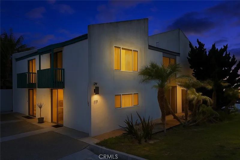 117 Bayside Place, Corona Del Mar, CA 92625