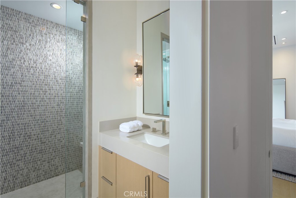 1201 Dolphin Terrace, Corona Del Mar CA 92625 - photo 36