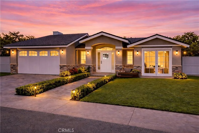 1330 Santanella, Corona Del Mar, CA 92625