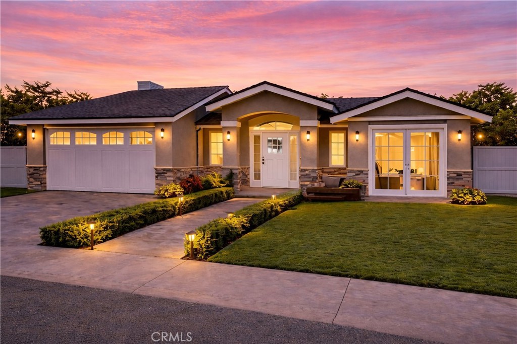 1330 Santanella, Corona Del Mar CA 92625 - photo 1