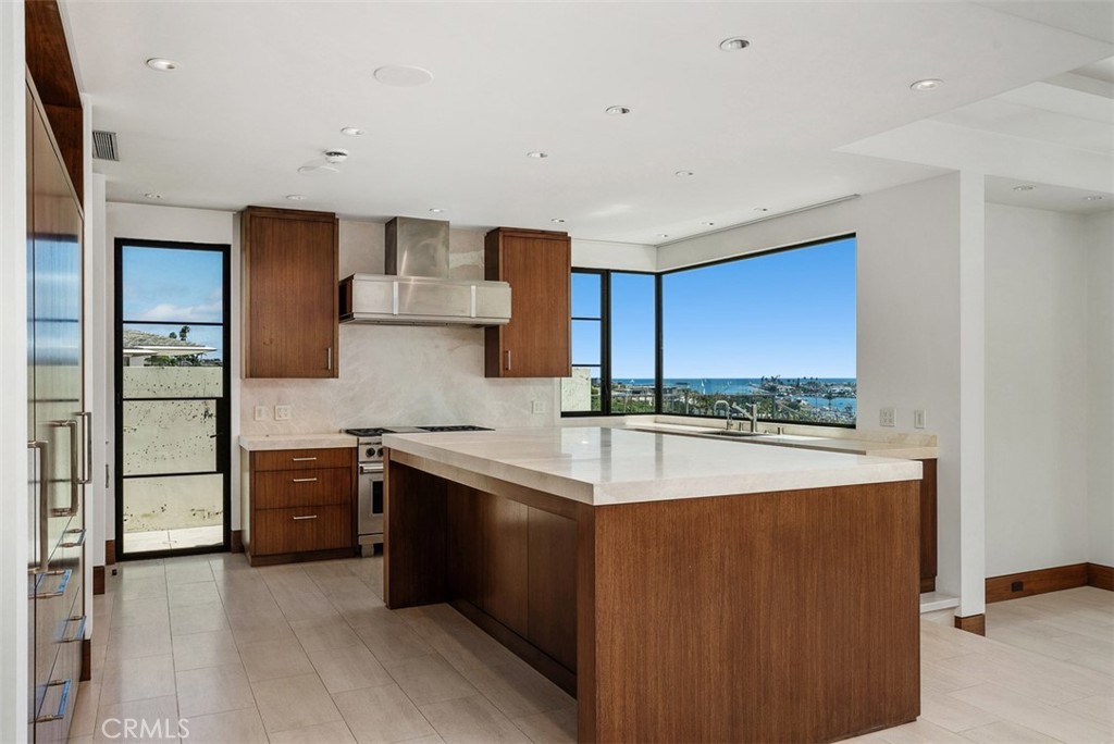1523 Dolphin Terrace, Corona Del Mar CA 92625 - photo 12