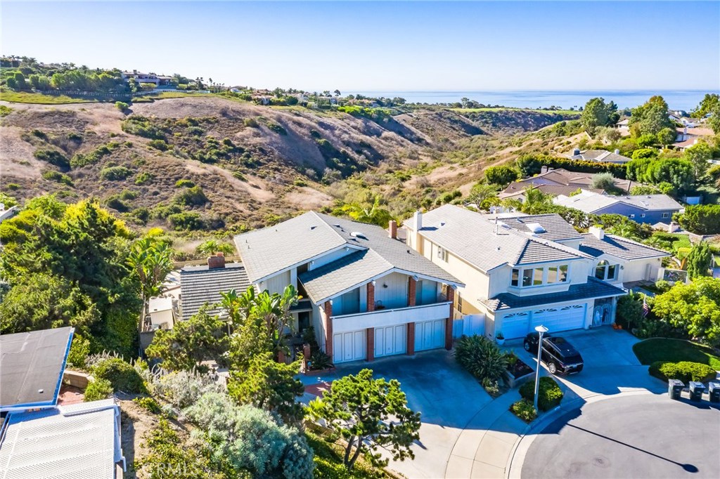 1601 Harbor Crest Circle, Corona Del Mar CA 92625 - photo 1