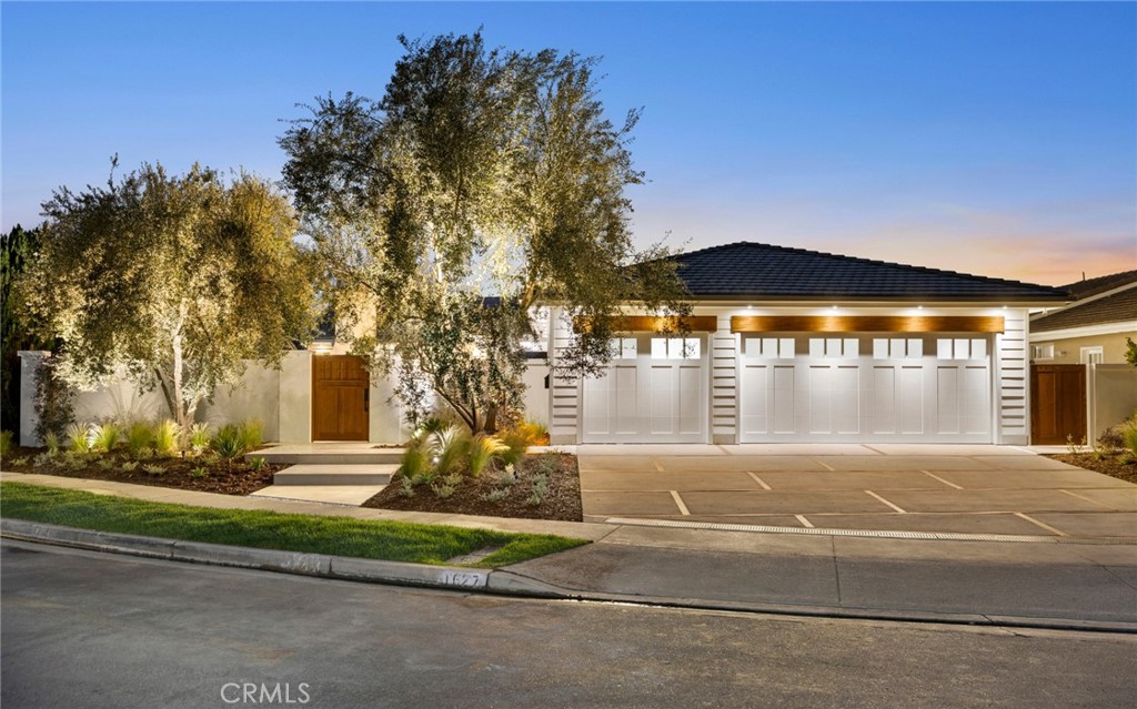 1627 Harbor Crest Circle, Corona Del Mar CA 92625 - photo 1