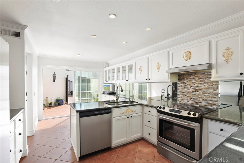 17 Crest Circle, Corona Del Mar CA 92625 - photo 1