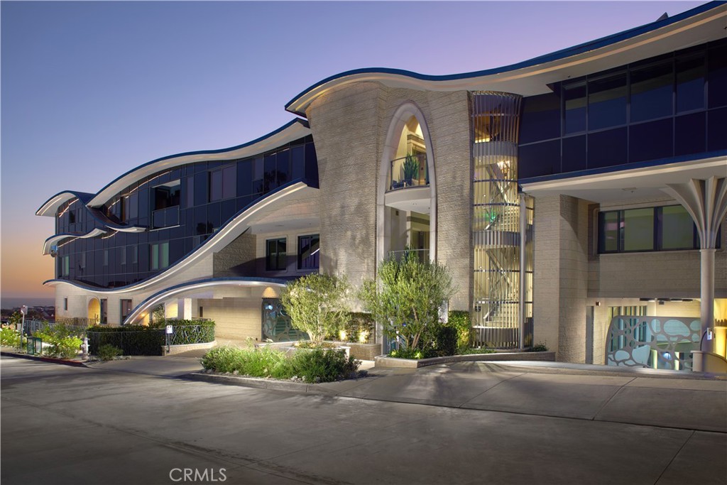 183 Carnation Avenue, Corona Del Mar CA 92625 - photo 3