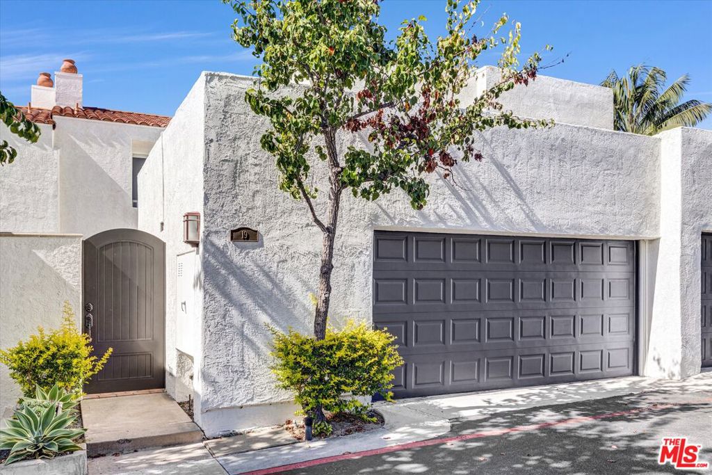 19 Canyon Crest Drive, Corona Del Mar CA 92625 - photo 29