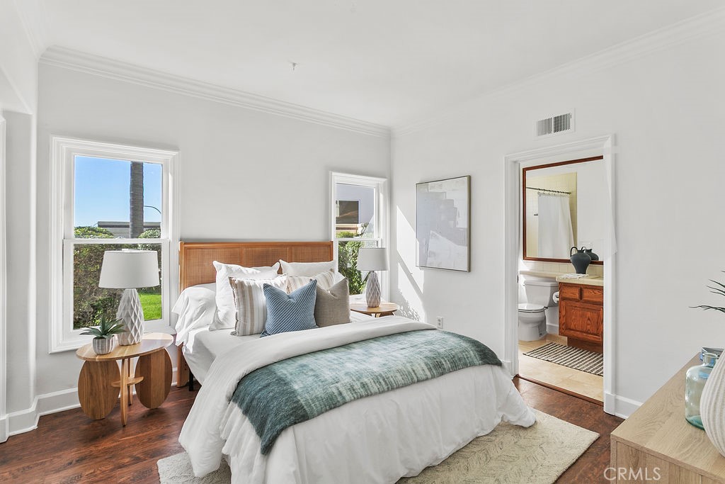 Downstairs ensuite bedroom views on one of the yards. - 19 Harbor Pointe, Corona Del Mar CA 92625 - photo 26