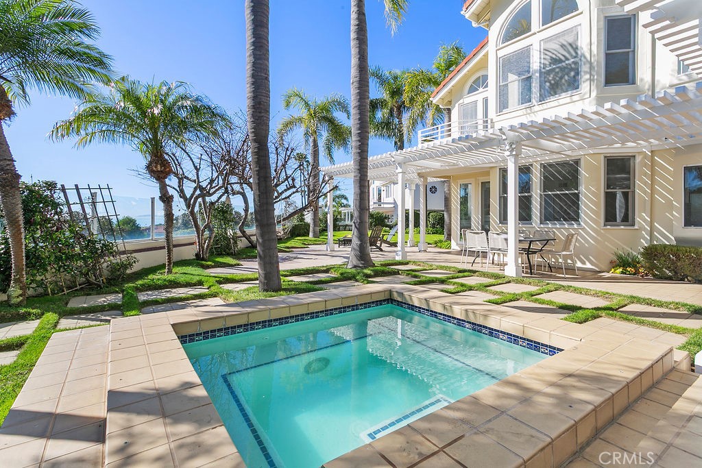 Separate spa - 19 Harbor Pointe, Corona Del Mar CA 92625 - photo 47