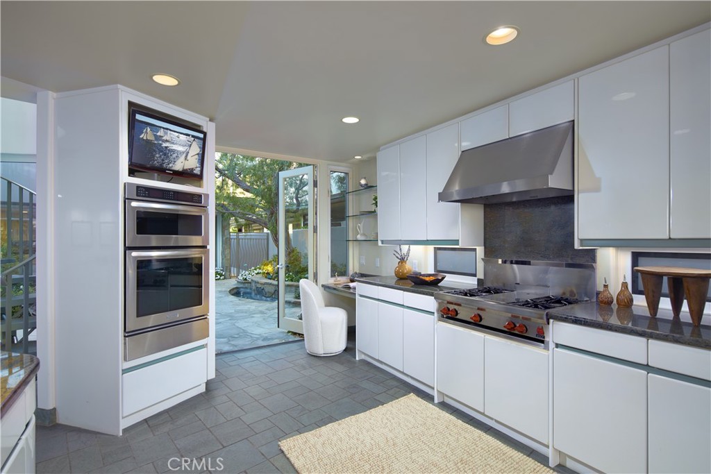 2027 Bayside Drive, Corona Del Mar CA 92625 - photo 18