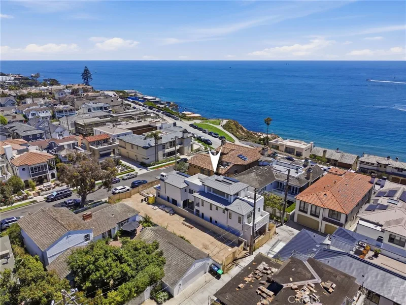 209 Narcissus Avenue, Corona Del Mar, CA 92625