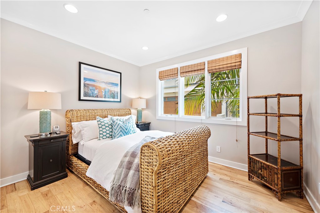 Bedroom 3 (on ground floor) - 212 Marguerite Avenue, Corona Del Mar CA 92625 - photo 20