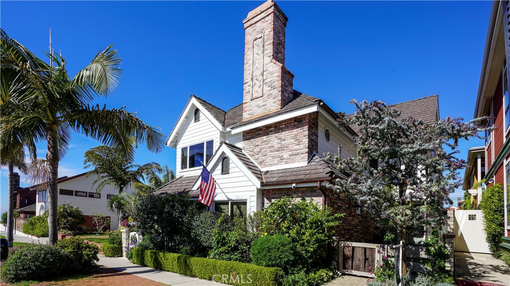 213 Marguerite, Corona Del Mar CA 92625 - photo 1