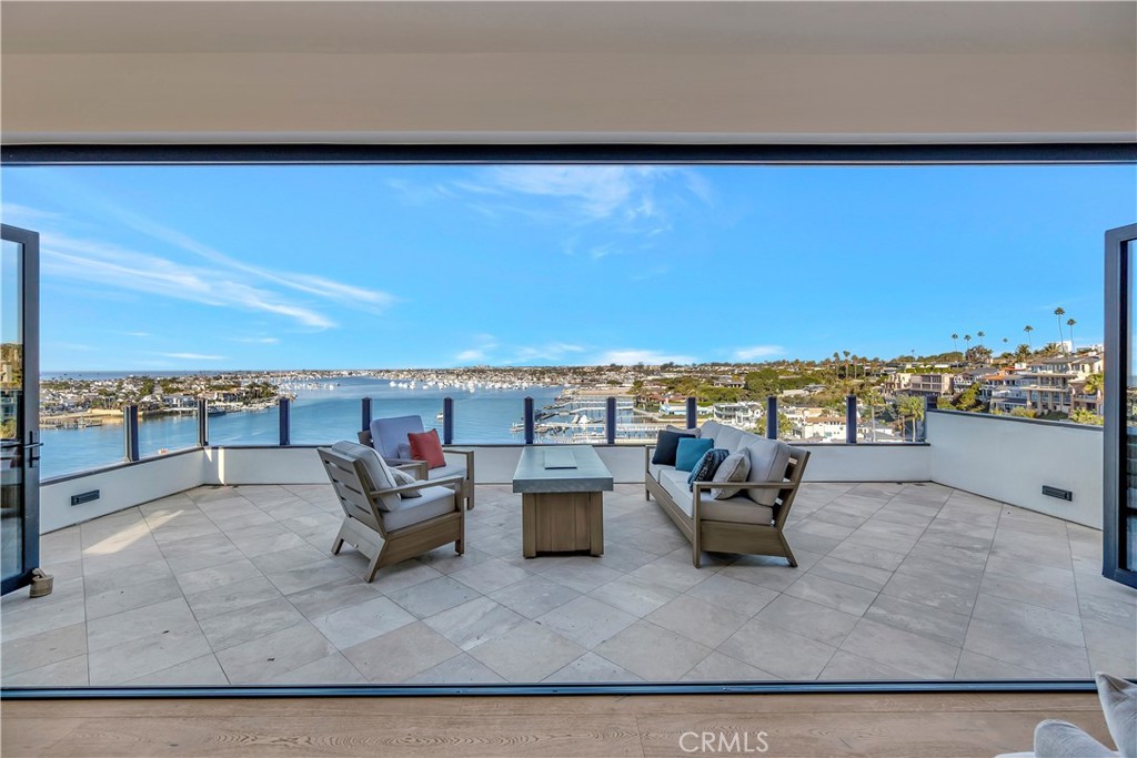 221 Carnation Avenue, Corona Del Mar CA 92625 - photo 2