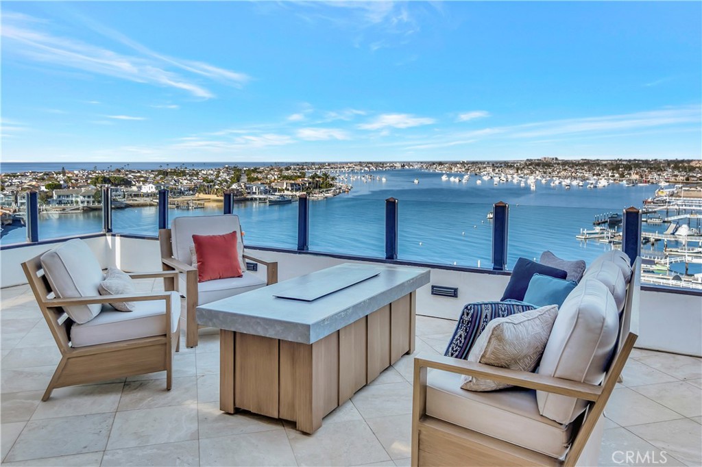 221 Carnation Avenue, Corona Del Mar CA 92625 - photo 4