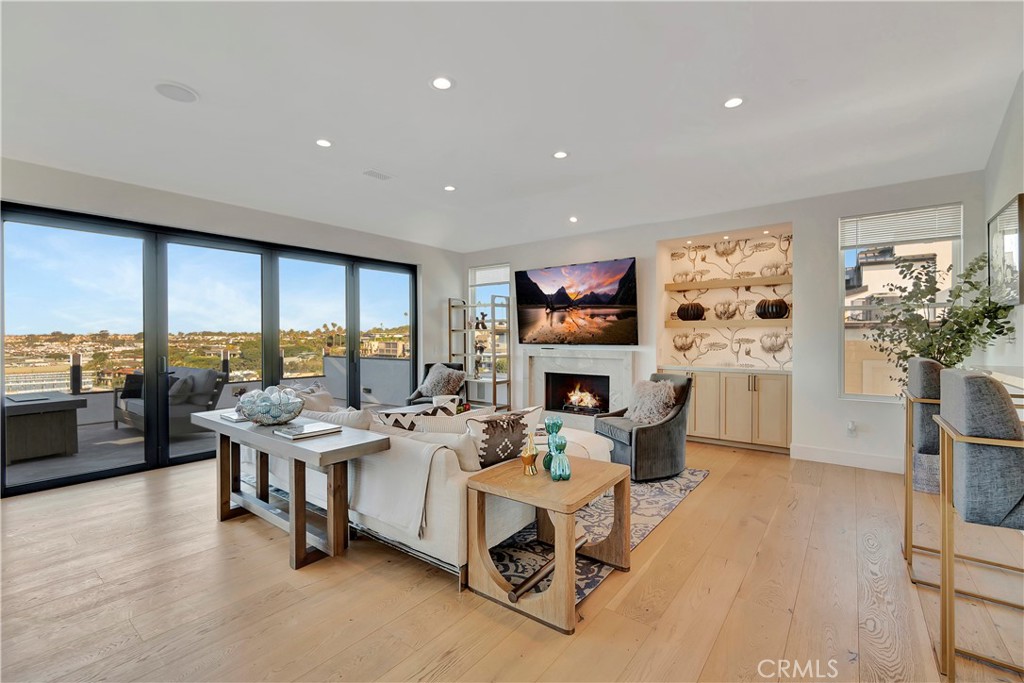 221 Carnation Avenue, Corona Del Mar CA 92625 - photo 8