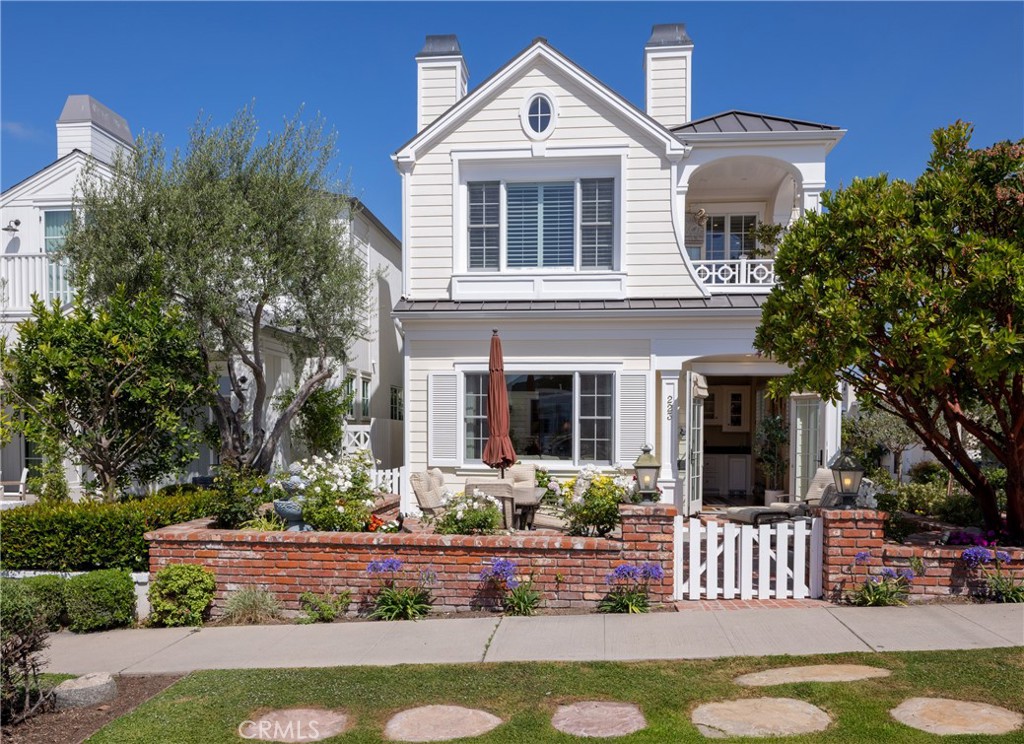 223 Marigold Avenue, Corona Del Mar CA 92625 - photo 2