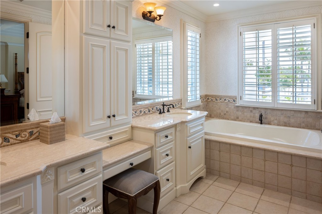 223 Marigold Avenue, Corona Del Mar CA 92625 - photo 16