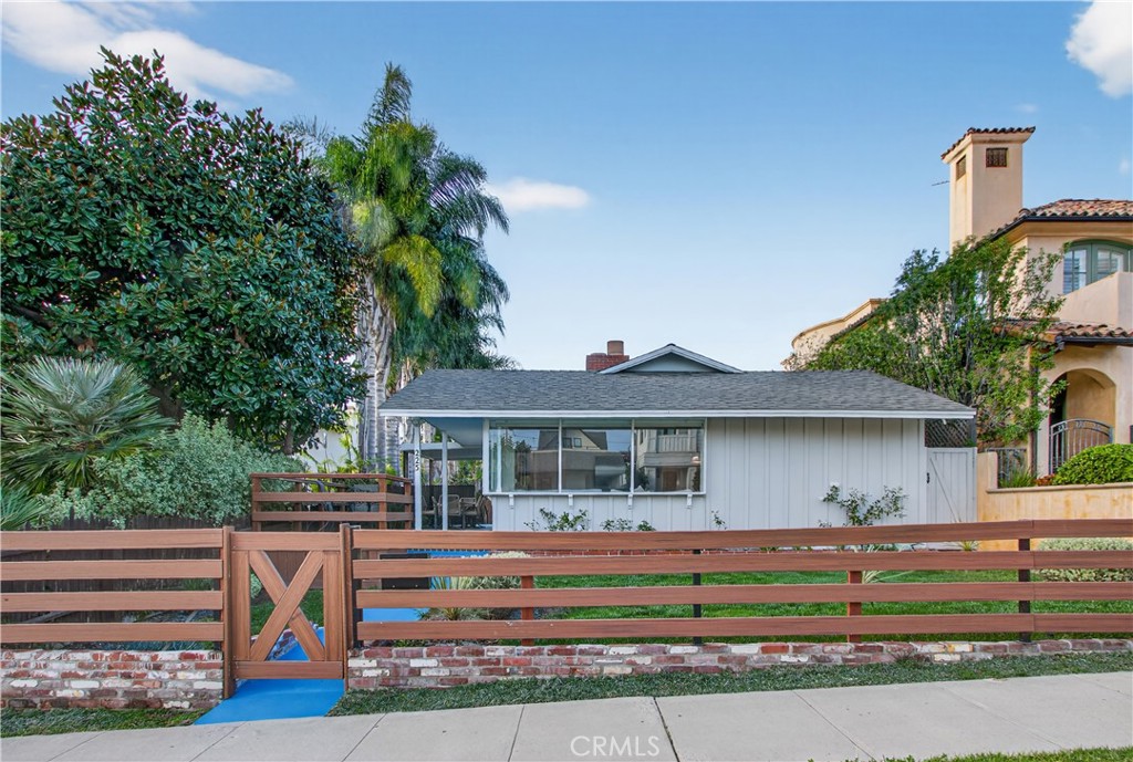 225 Iris Avenue, Corona Del Mar CA 92625 - photo 1