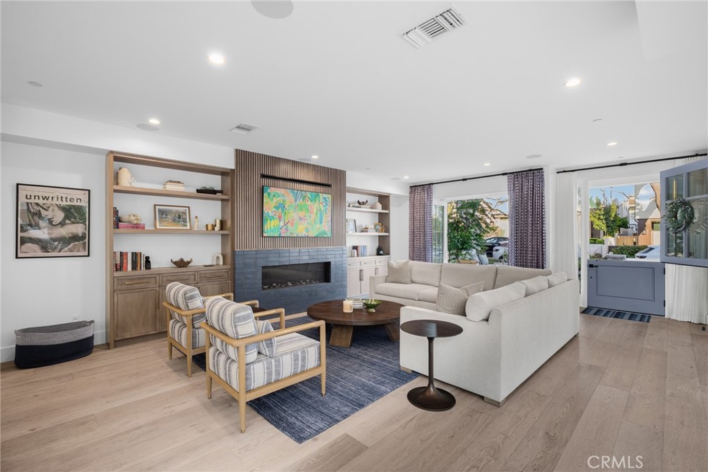 225 Jasmine, Corona Del Mar CA 92625 - photo 3