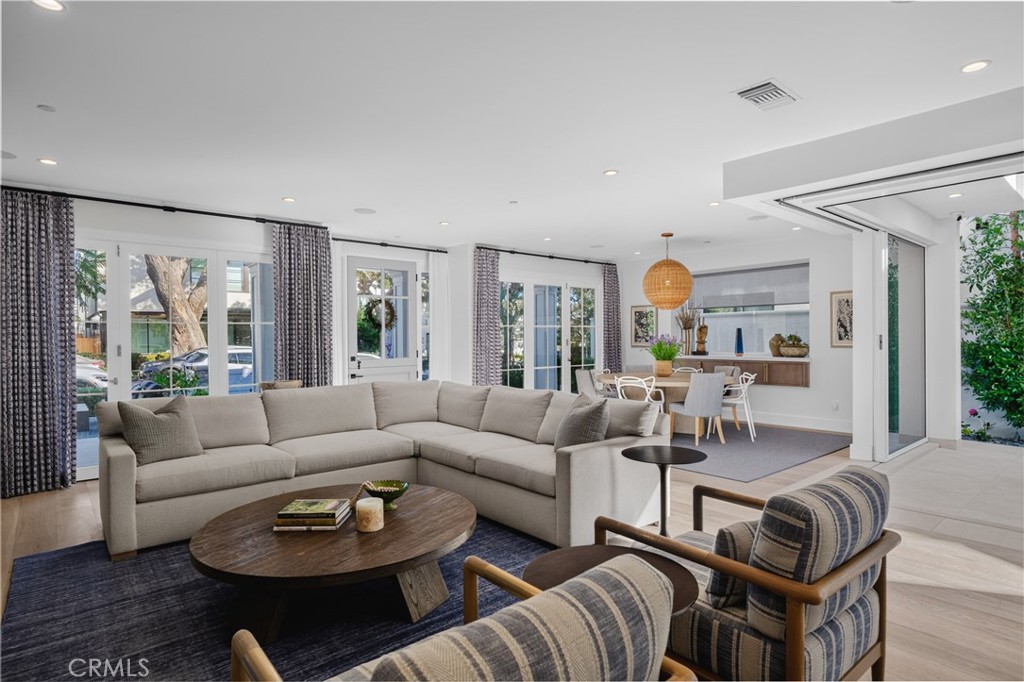 225 Jasmine, Corona Del Mar CA 92625 - photo 4