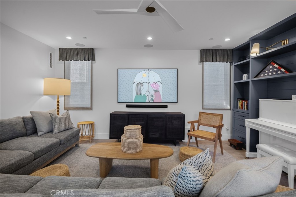 225 Jasmine, Corona Del Mar CA 92625 - photo 24