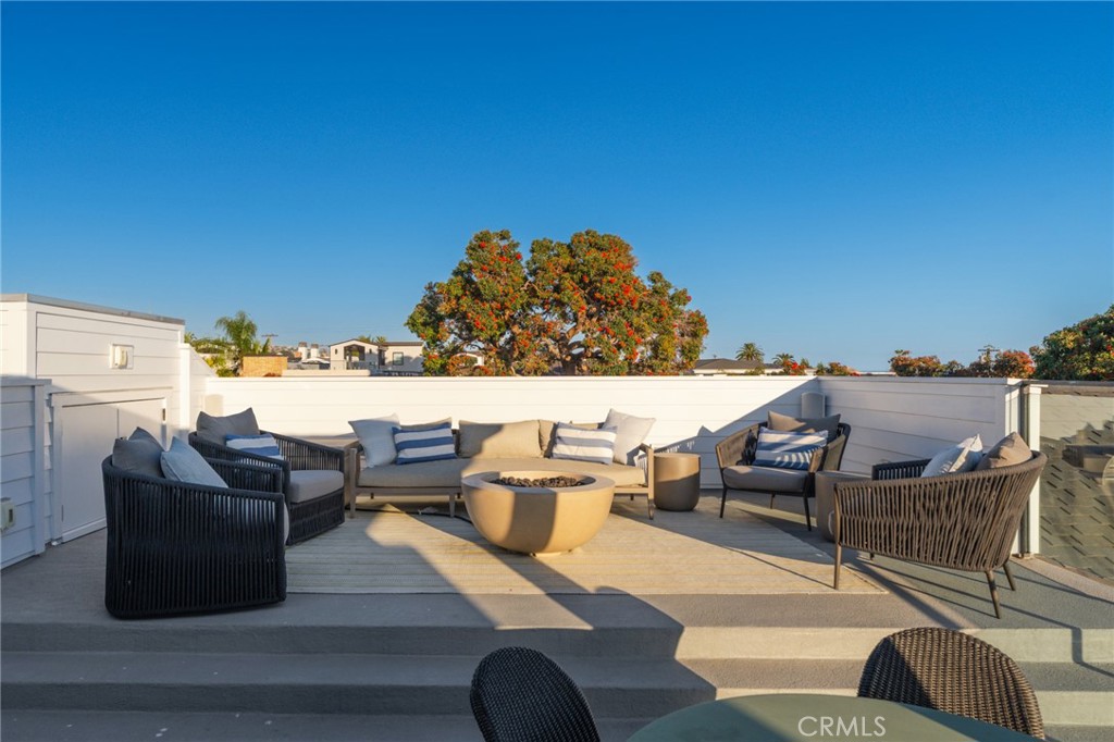 225 Jasmine, Corona Del Mar CA 92625 - photo 30