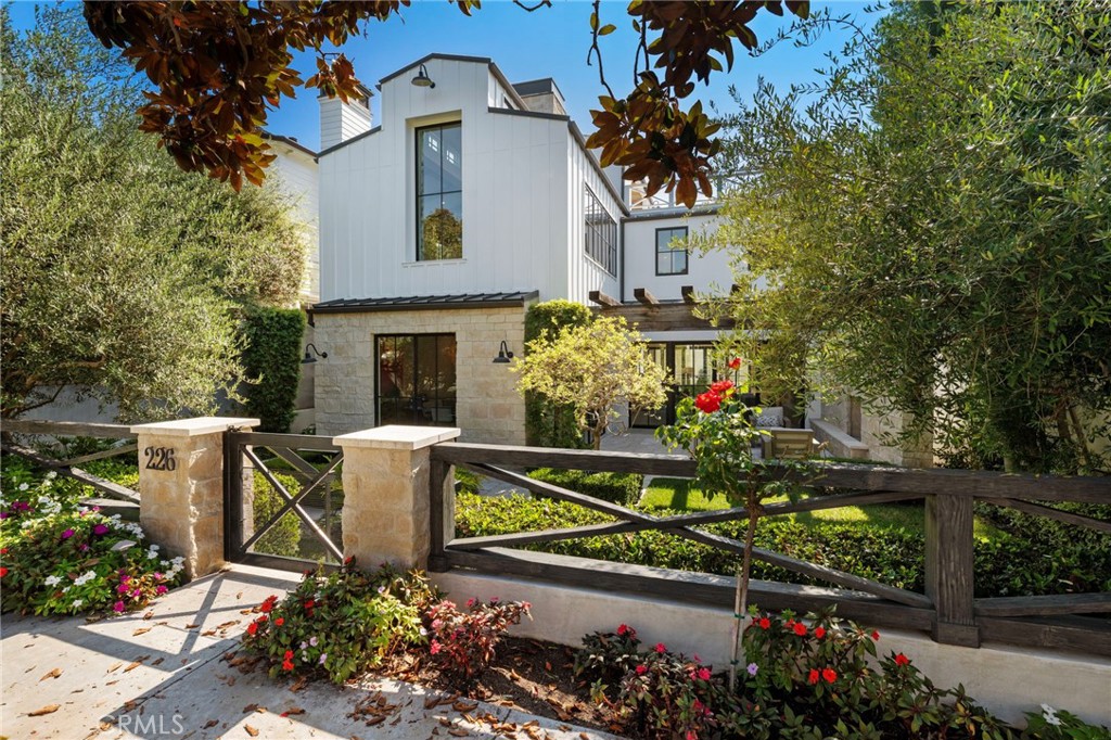 226 Poinsettia Avenue, Corona Del Mar CA 92625 - photo 3