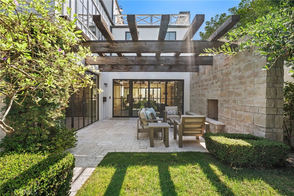 226 Poinsettia Avenue, Corona Del Mar CA 92625 - photo 5
