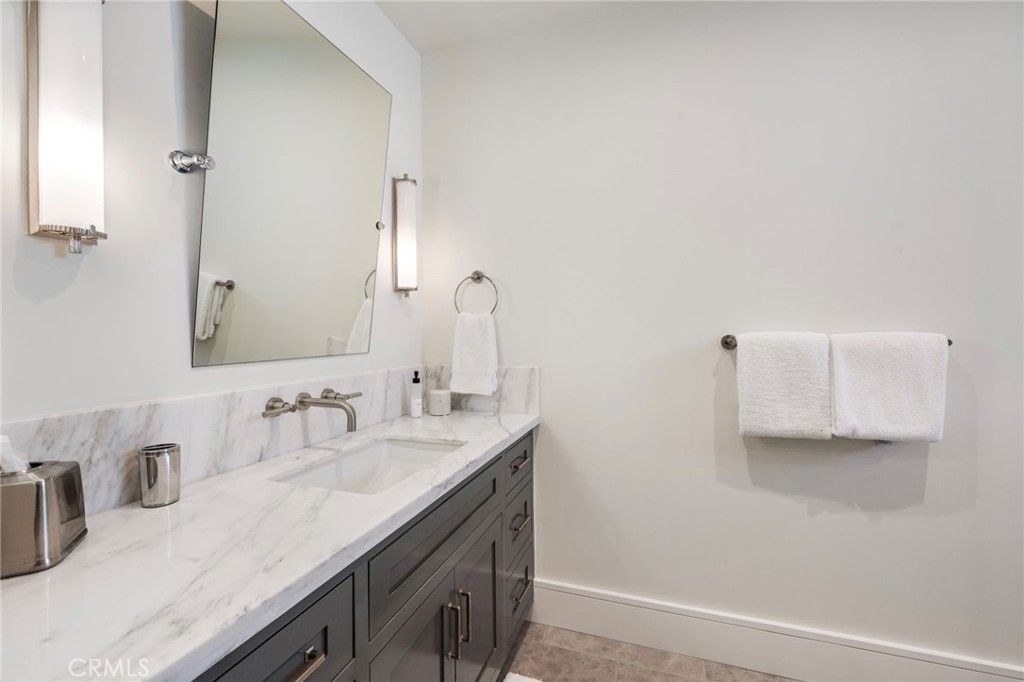 226 Poinsettia Avenue, Corona Del Mar CA 92625 - photo 28