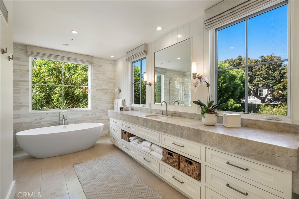 226 Poinsettia Avenue, Corona Del Mar CA 92625 - photo 34