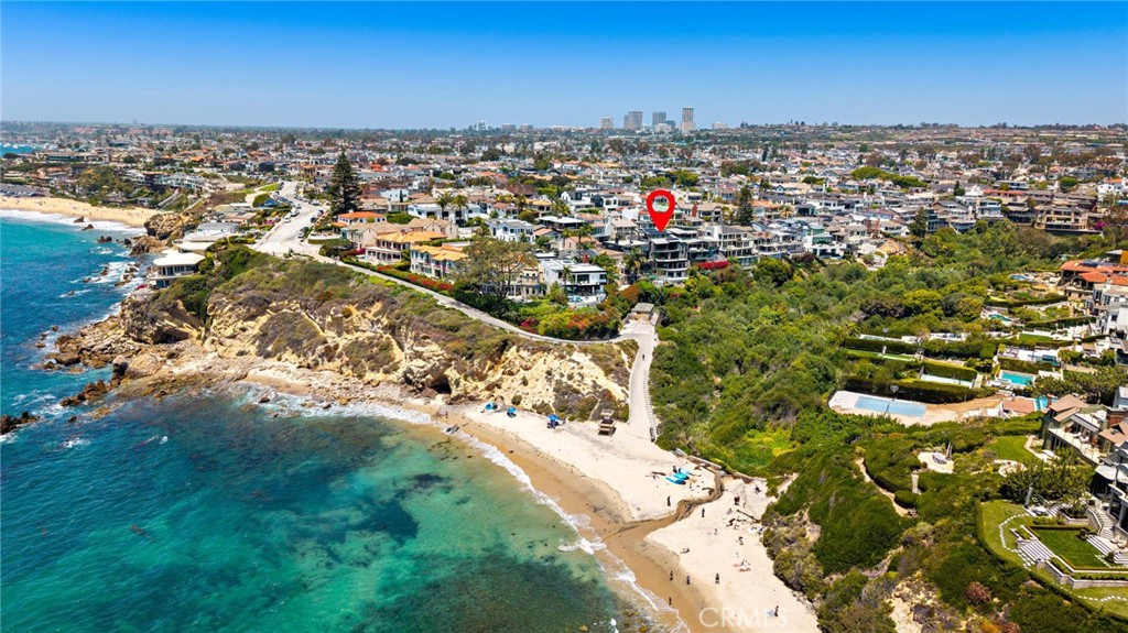 228 Hazel Drive, Corona Del Mar CA 92625 - photo 4
