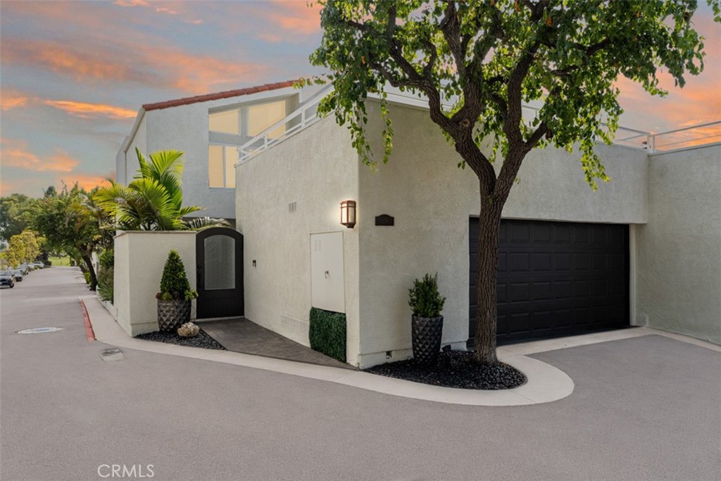 23 Canyon Crest, Corona Del Mar CA 92625 - photo 1
